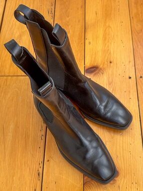 Like New Aeyde Italian Black Leather Boots Size 40.